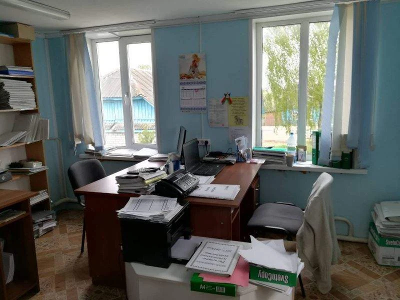Фирма с сетью магазинов